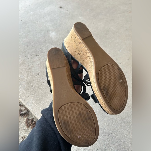 SO black wedge sandals size 4 - Picture 5 of 9